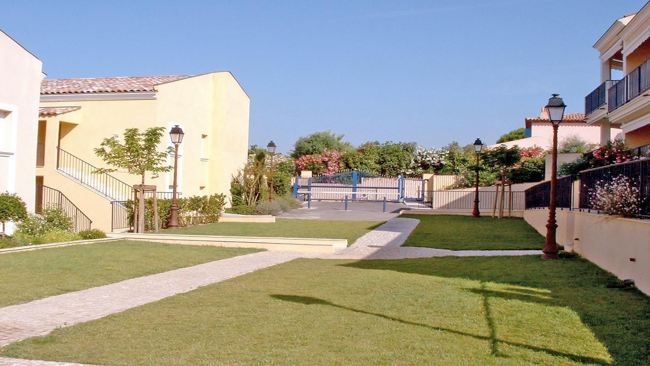 Appartement Les Pins Bleus A8 Sainte-Maxime Ngoại thất bức ảnh